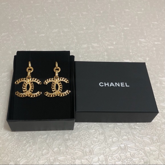 🚫SOLD🚫2020 XL Chanel Chain CC Logo Drop Earrings - Picture 6 of 9